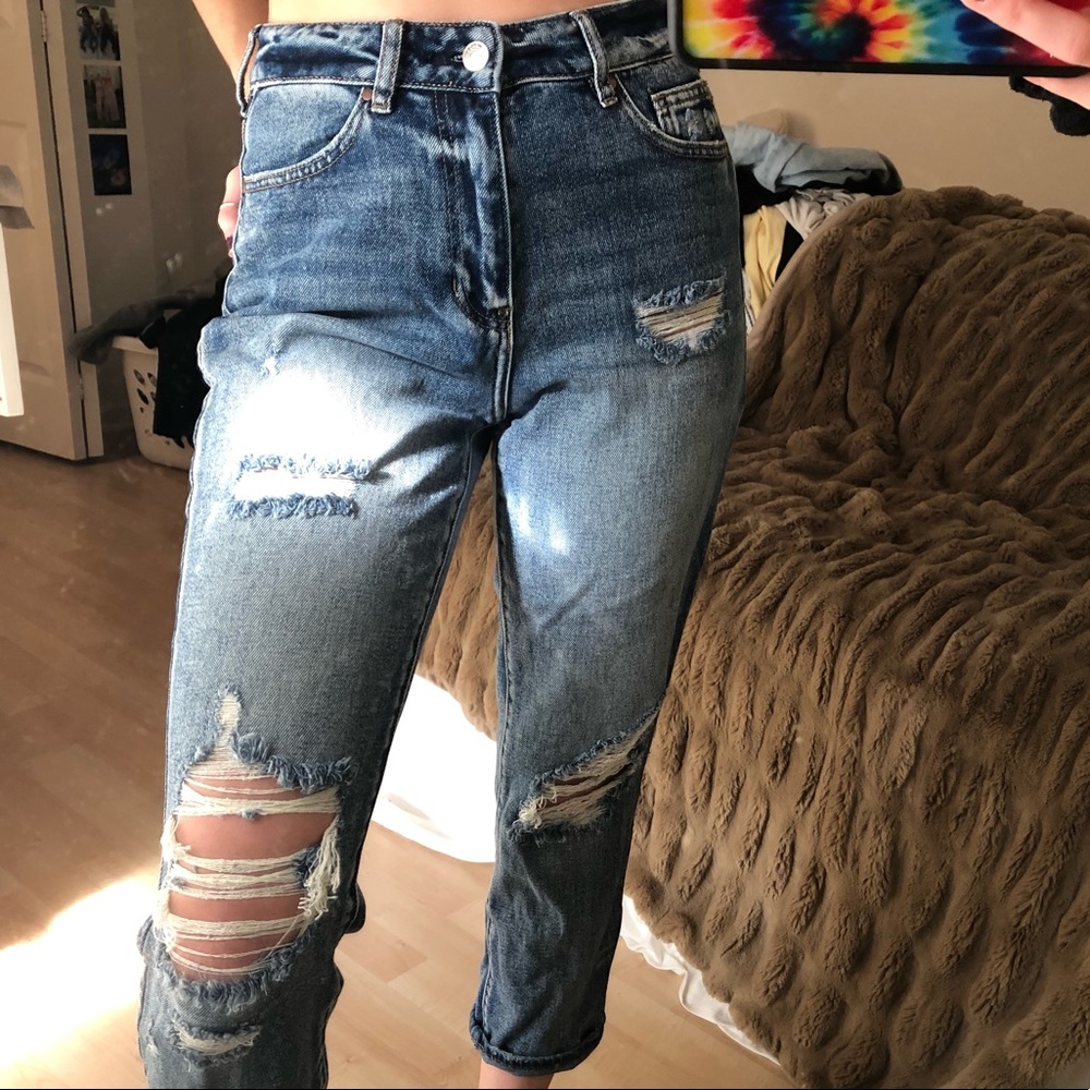BRAN NEW Cropped Ripped Blue Mom jeans